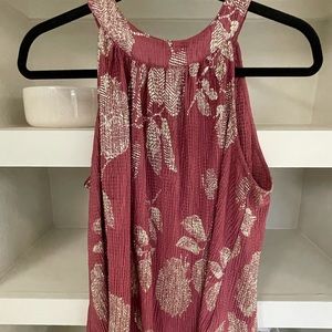Sleeveless, metallic gold and pink blouse from Anthropologie.